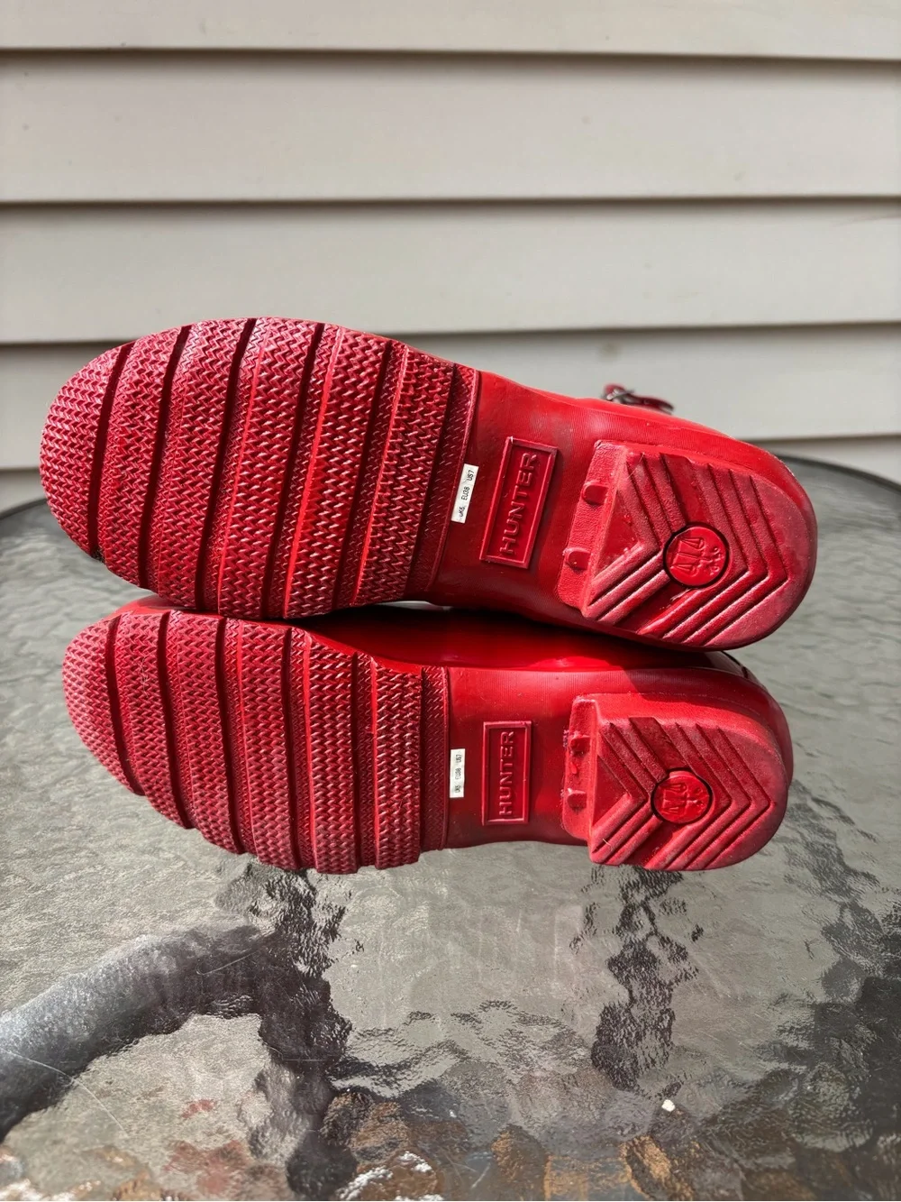 Original Hunter Gloss Military Red Tall Rain Boots size 7 NIB